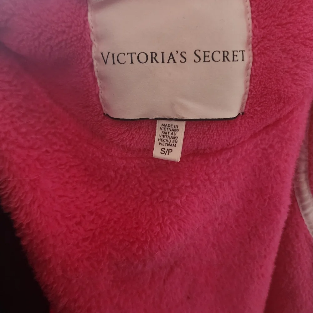 Victoria's Secret Robe - Picture 3 of 3